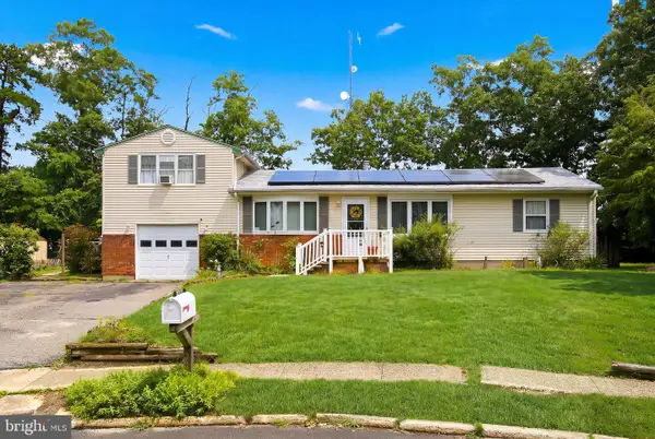 17 Darye, TOMS RIVER, NJ 08755