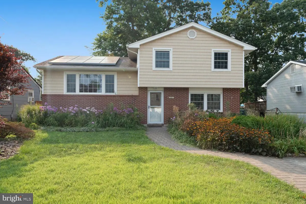 327 Twin Lakes Blvd, Little Egg Harbor, NJ 08087 - #1