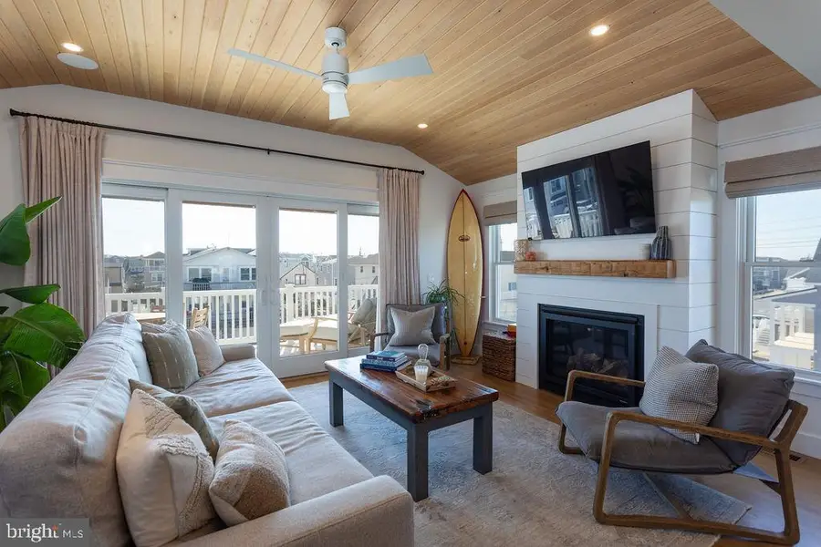 115 E 28th St, Ship Bottom, NJ 08008 - #3