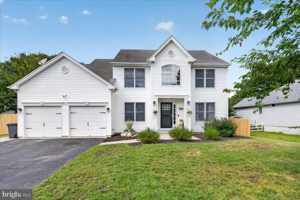 591 Pirate Ln, MANAHAWKIN, NJ 08050