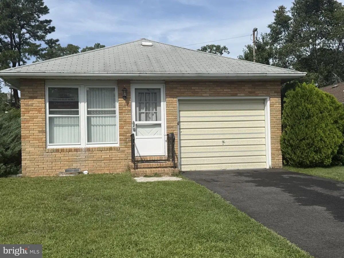 2 Acorn Rd, Manahawkin, NJ 08050 - #1