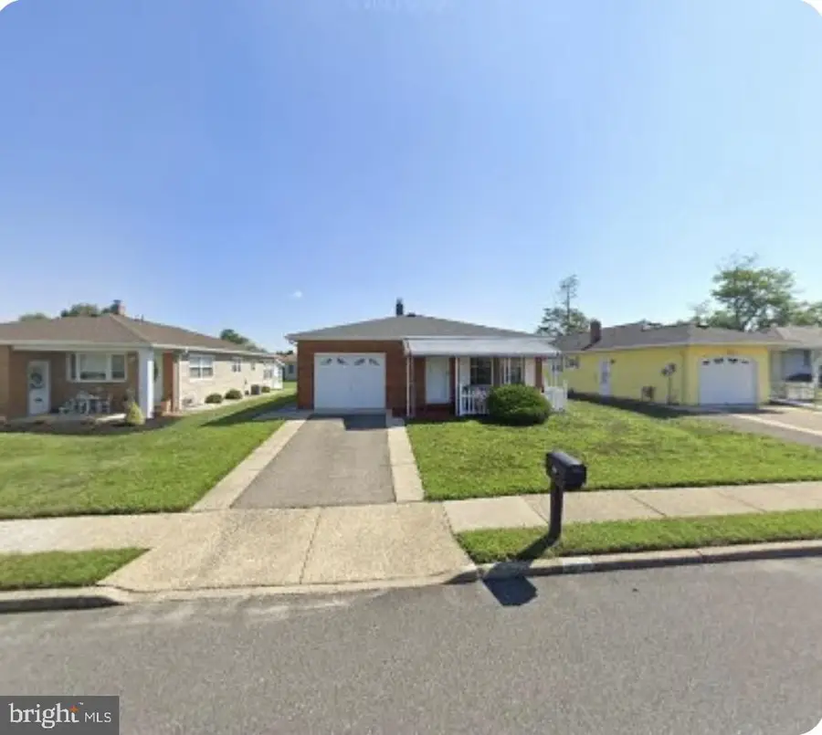11 Le Diamant St, Toms River, NJ 08757 - #2