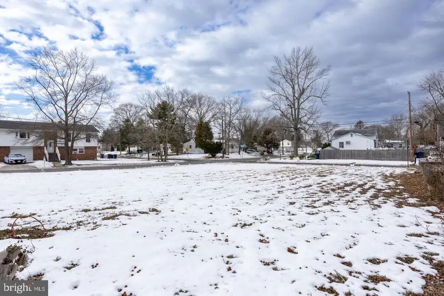 302 Falcon Dr, Tuckerton, NJ 08087 - #3