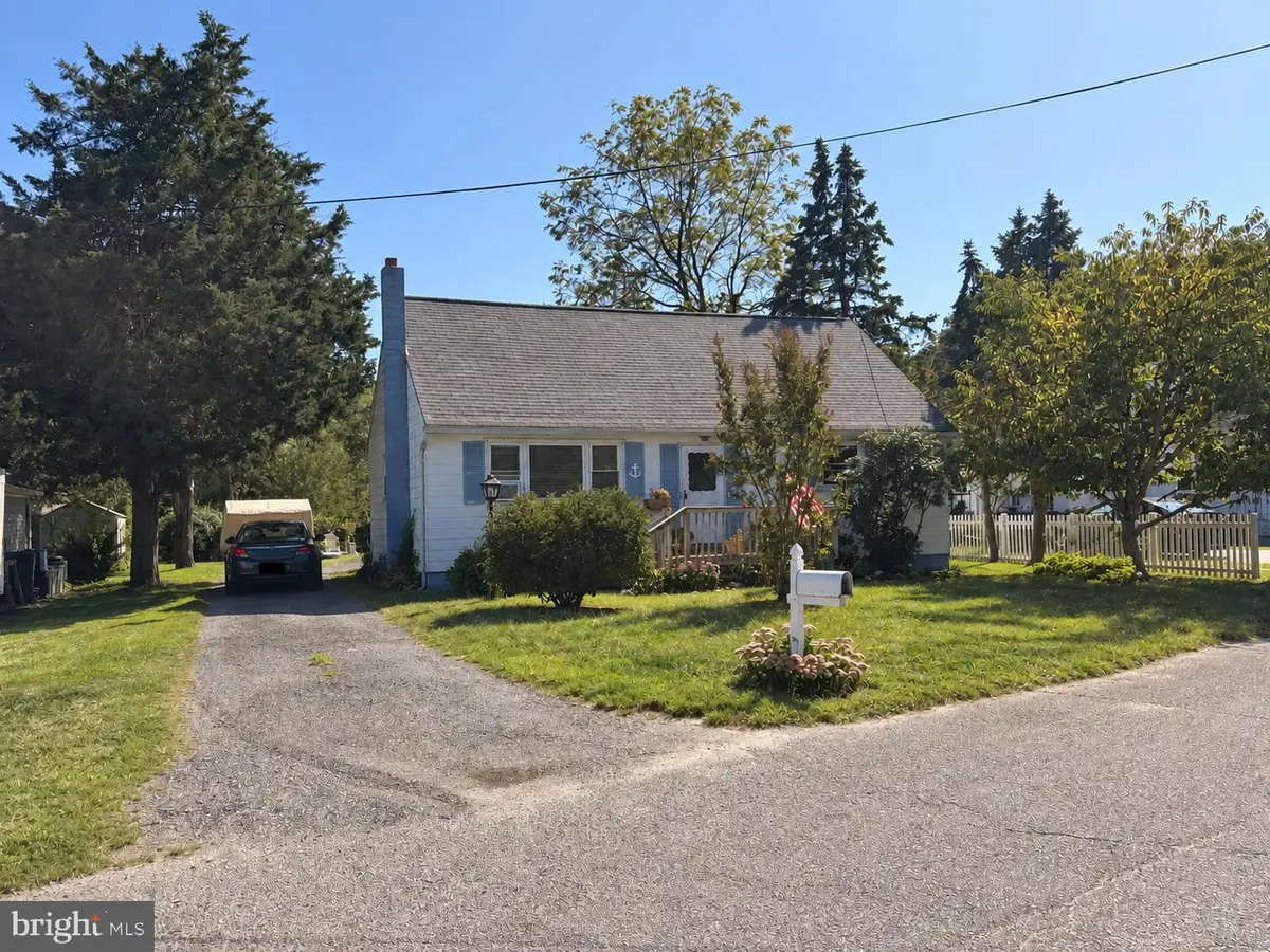 79 Railroad Ave, Waretown, NJ 08758 - #1