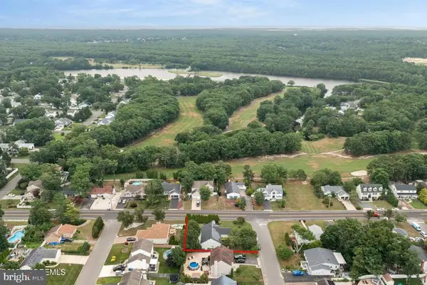 994 Treasure Ave, MANAHAWKIN, NJ 08050