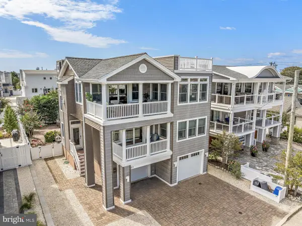 42 N 20th St E, SURF CITY, NJ 08008