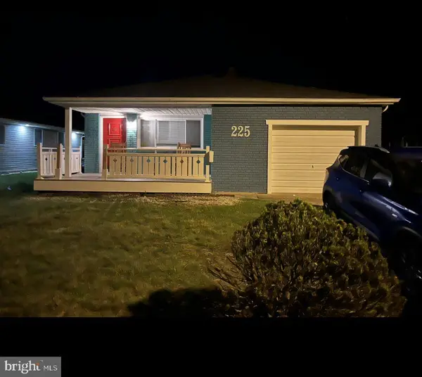 225 Fort De France Ave, TOMS RIVER, NJ 08757