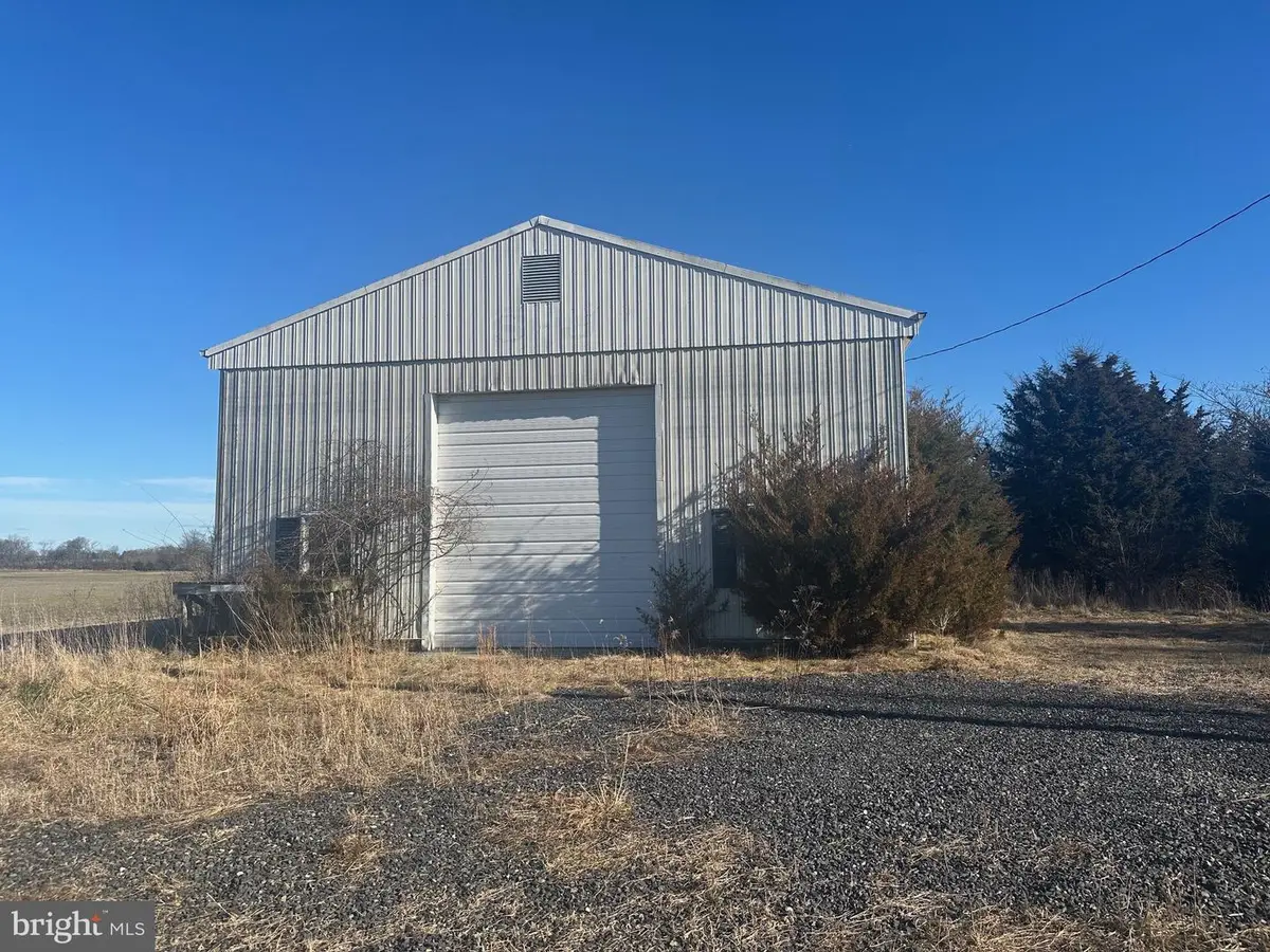 236 E Lake Rd, Pilesgrove, NJ 08098 - Image #1