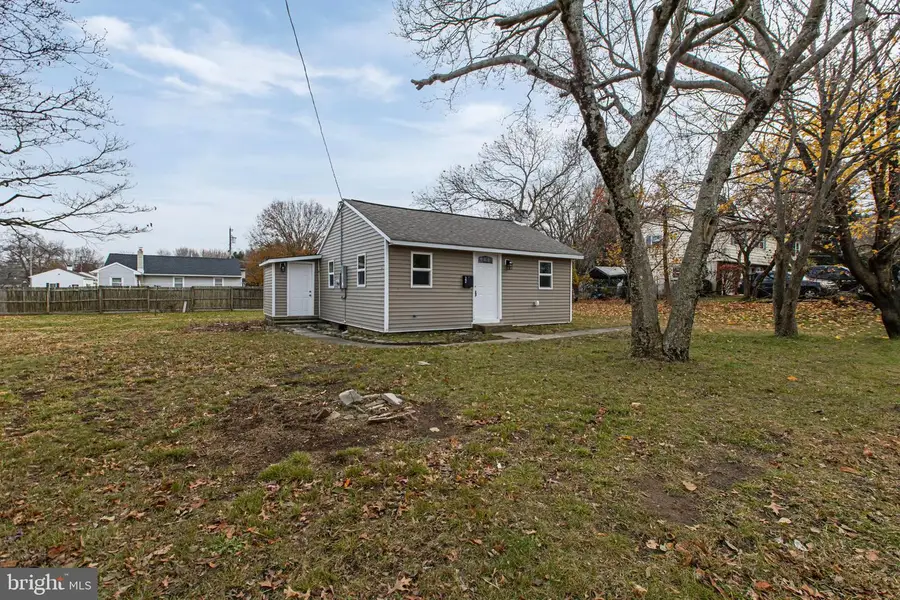22 Aspen Dr, Pennsville, NJ 08070 - Image #2