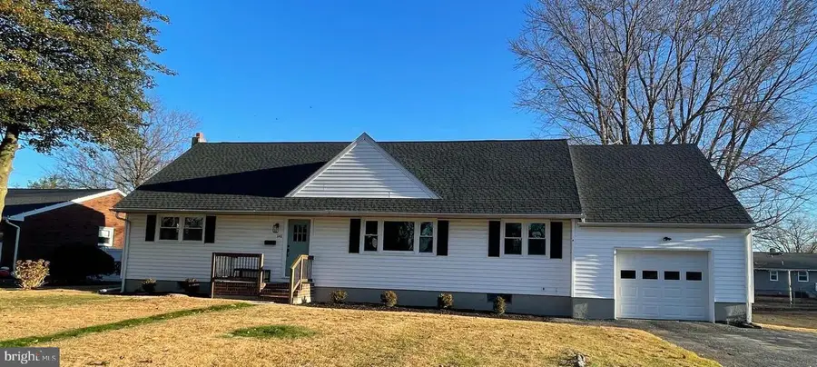 140 Castle Heights Ave, Pennsville, NJ 08070 - Image #3