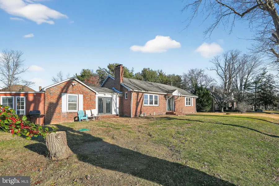 3 Lakeside Lane, Carneys Point, NJ 08069 - Image #2