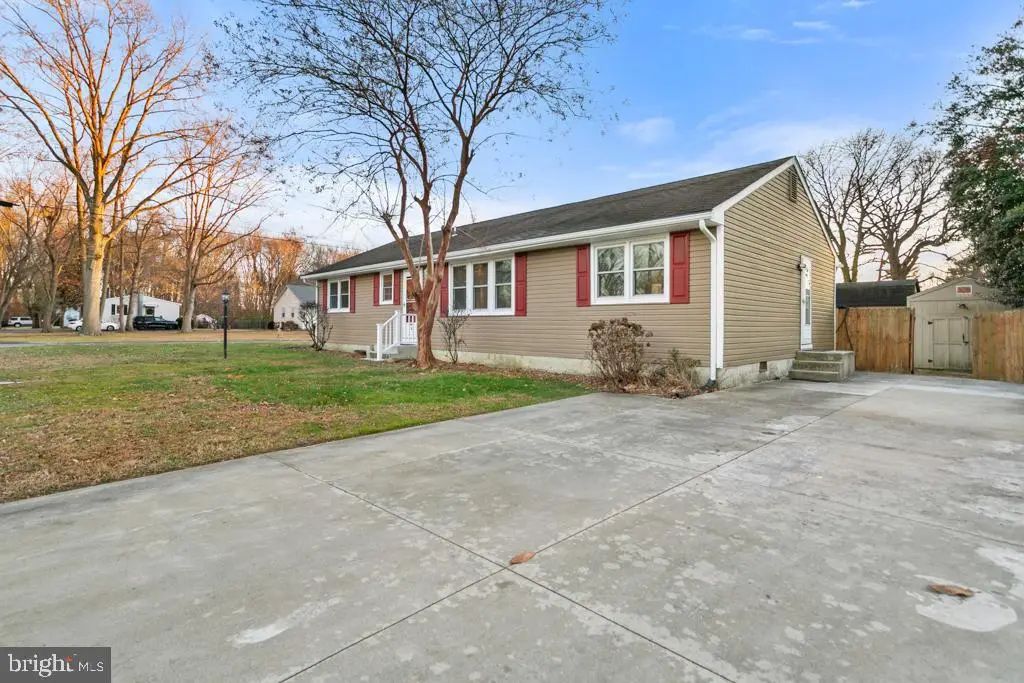 9 Oberlin Rd, Pennsville, NJ 08070 - Image #1