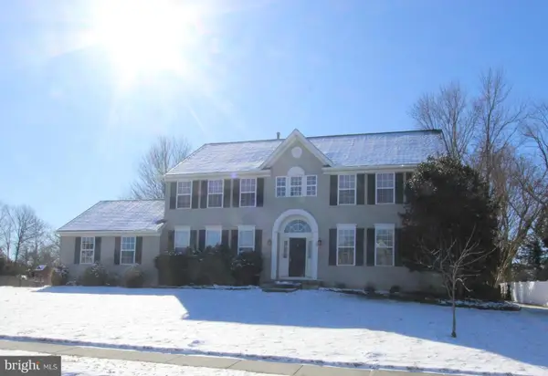 8 Lantern Ln, WOODSTOWN, NJ 08098