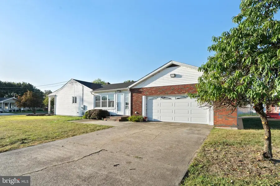 51 Salem Dr, Pennsville, NJ 08070 - #2