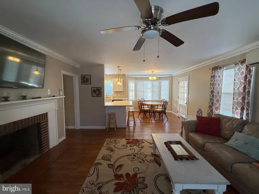 81 N Greenwich St, Alloway, NJ 08001 - #3