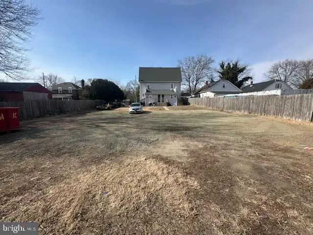 325 N Broad St, Carneys Point, NJ 08069 - #2