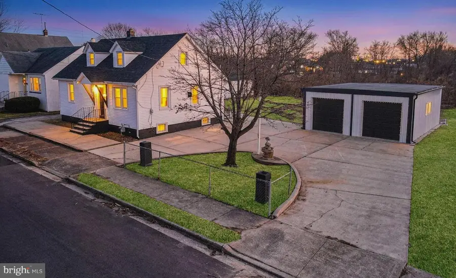 68 E Harmony St, Penns Grove, NJ 08069 - #3