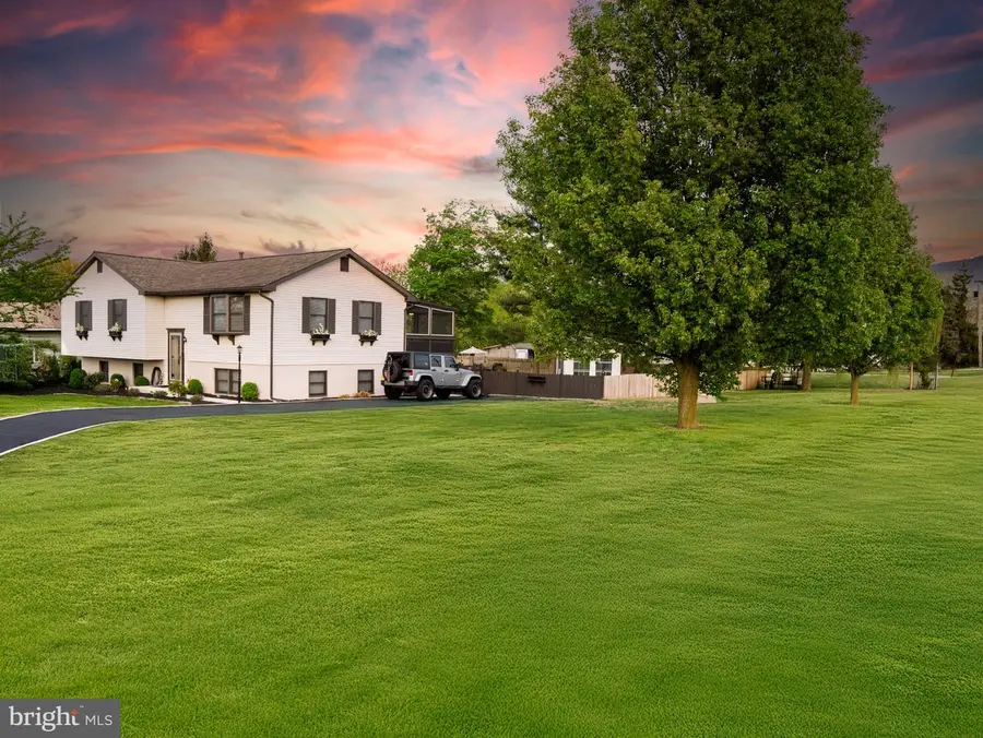 51 S Golfwood Ave, Carneys Point, NJ 08069 - #2