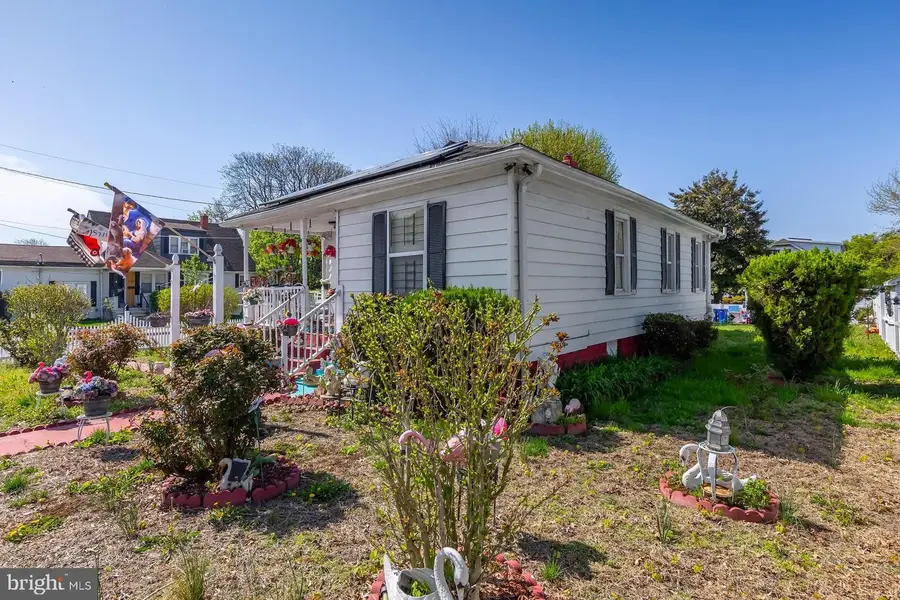 202 E Main St, Penns Grove, NJ 08069 - #3