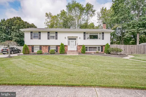 27 K Dr, PENNSVILLE, NJ 08070