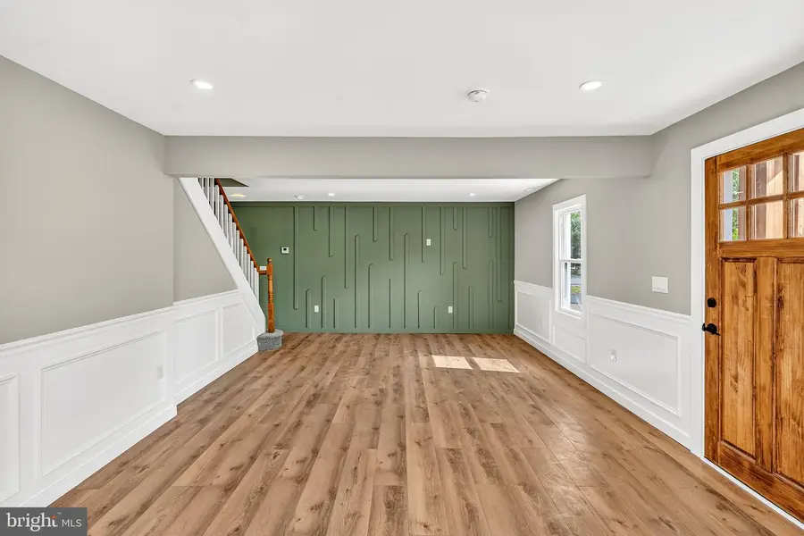 105 E Del A Vue Ave, Carneys Point, NJ 08069 - #3