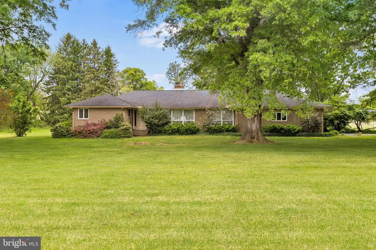 1323 Kings Hwy, Pilesgrove, NJ 08098 - #1