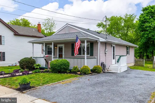 124 E Millbrooke Ave, WOODSTOWN, NJ 08098