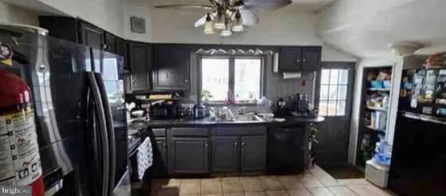 264 Birch St, Carneys Point, NJ 08069 - #2