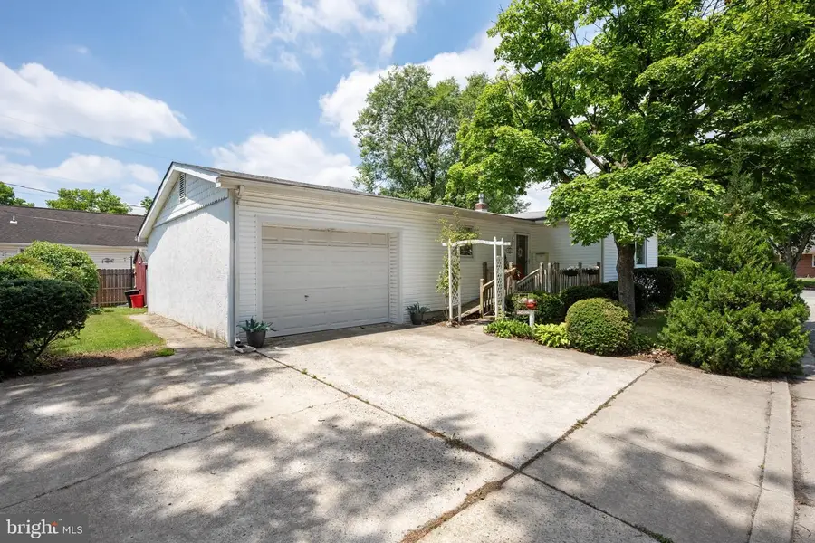 302 Tyler Ave, Carneys Point, NJ 08069 - #2