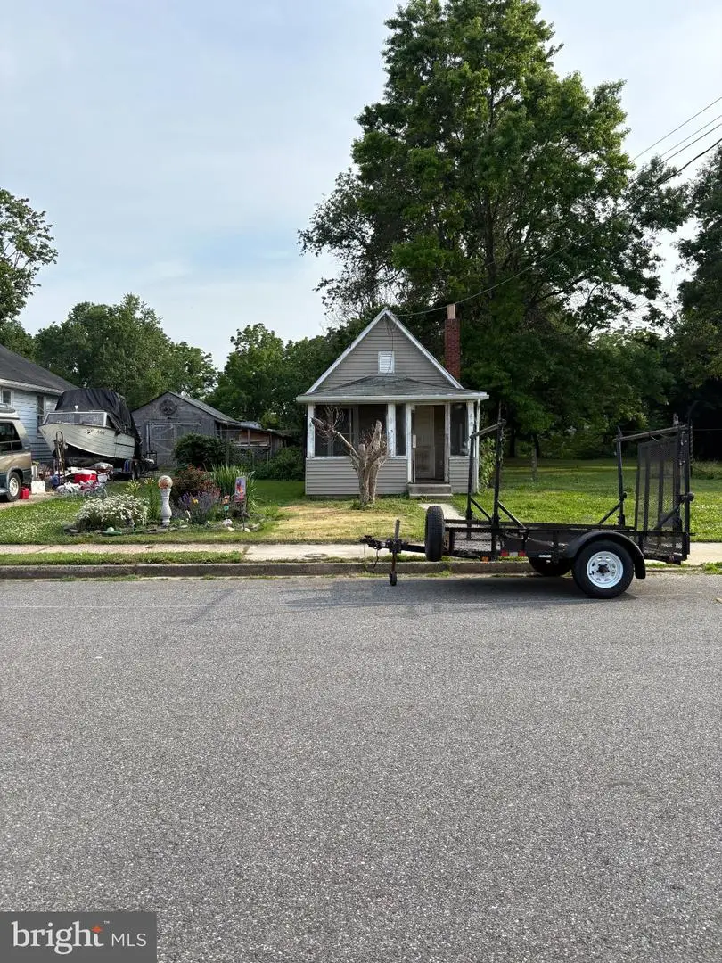 13 Broad St, Pennsville, NJ 08070 - #1