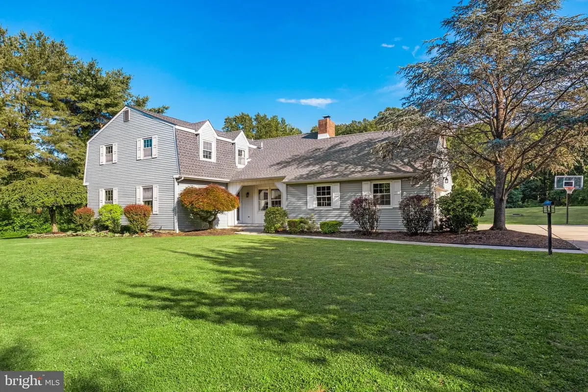 5 Buttonwood Dr, Pilesgrove, NJ 08098 - #1