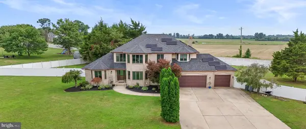 15 W Hickory Ln, PILESGROVE, NJ 08098