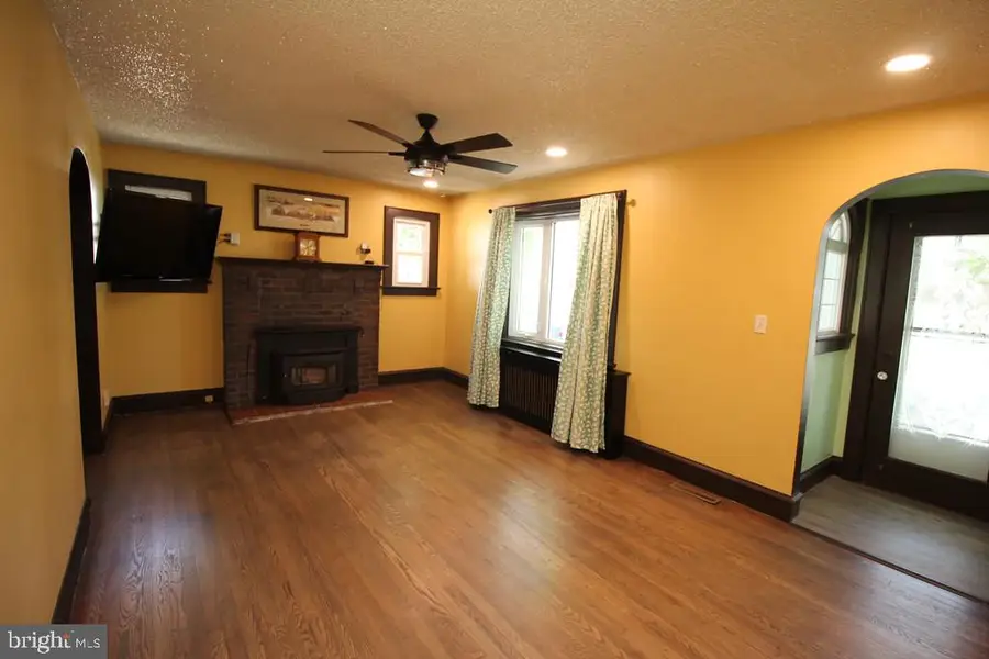 308 Pine St, Carneys Point, NJ 08069 - #3