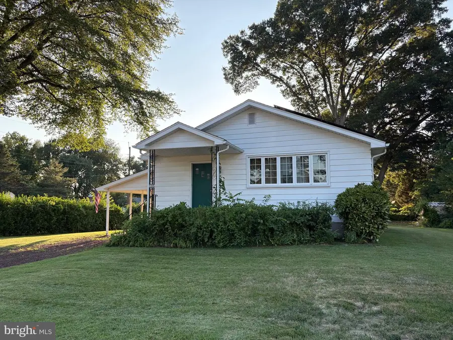 135 Queen Ave, Pennsville, NJ 08070 - #3