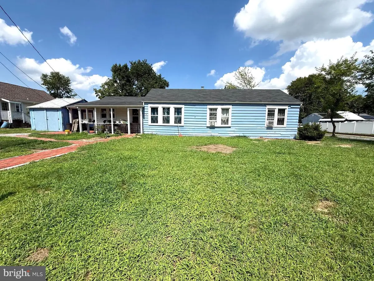 130 Michigan Rd, Pennsville, NJ 08070 - #1