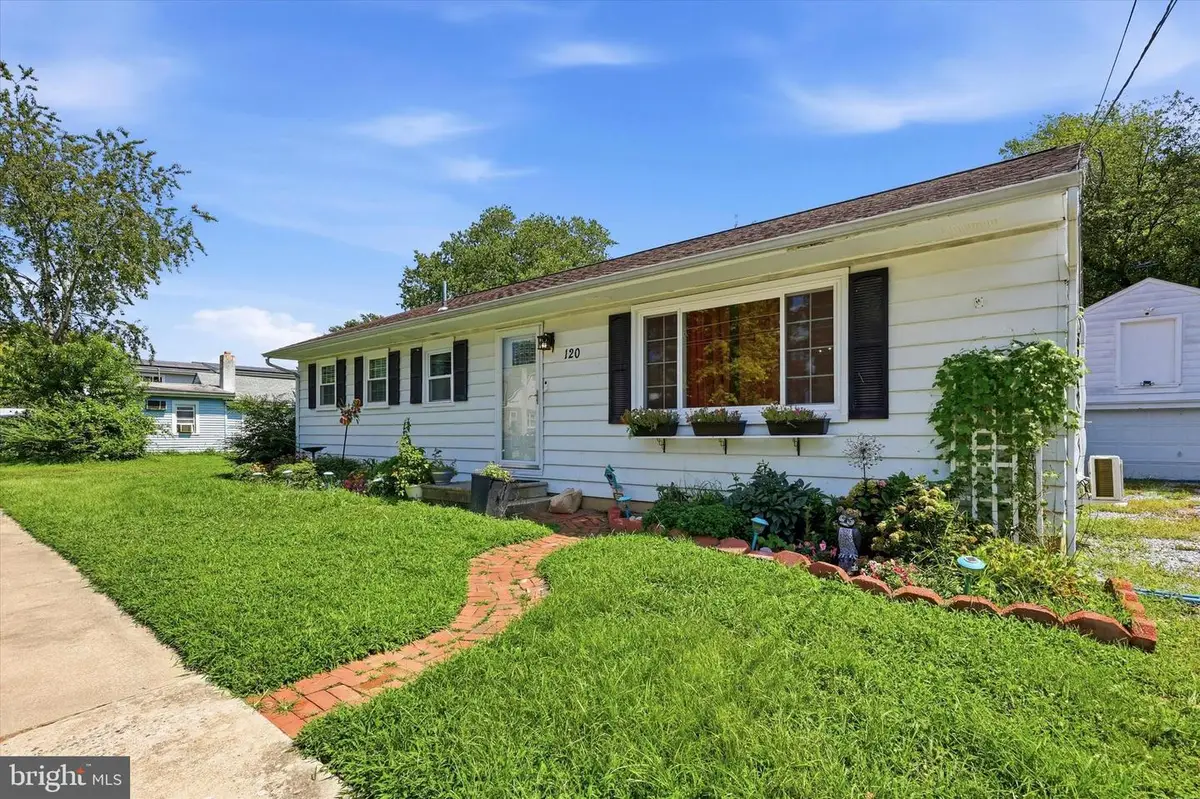120 Lincoln Dr, Pennsville, NJ 08070 - #1