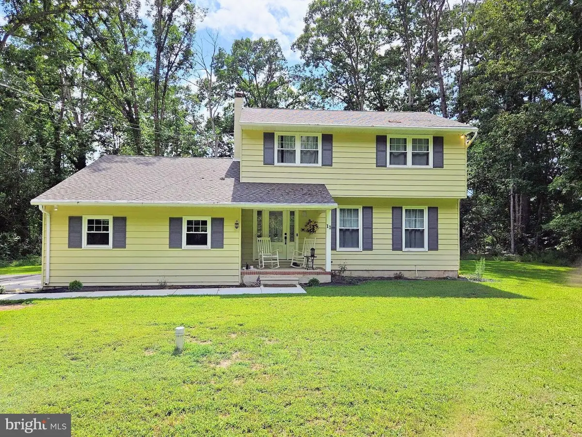 11 Hanthorne Dr, Pittsgrove, NJ 08318 - #1