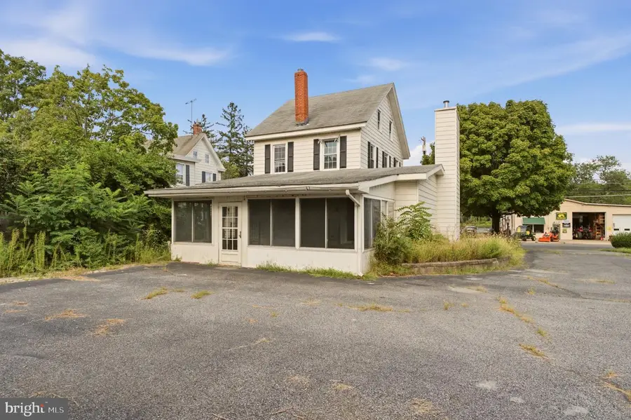 318 S Main St, Elmer, NJ 08318 - #2