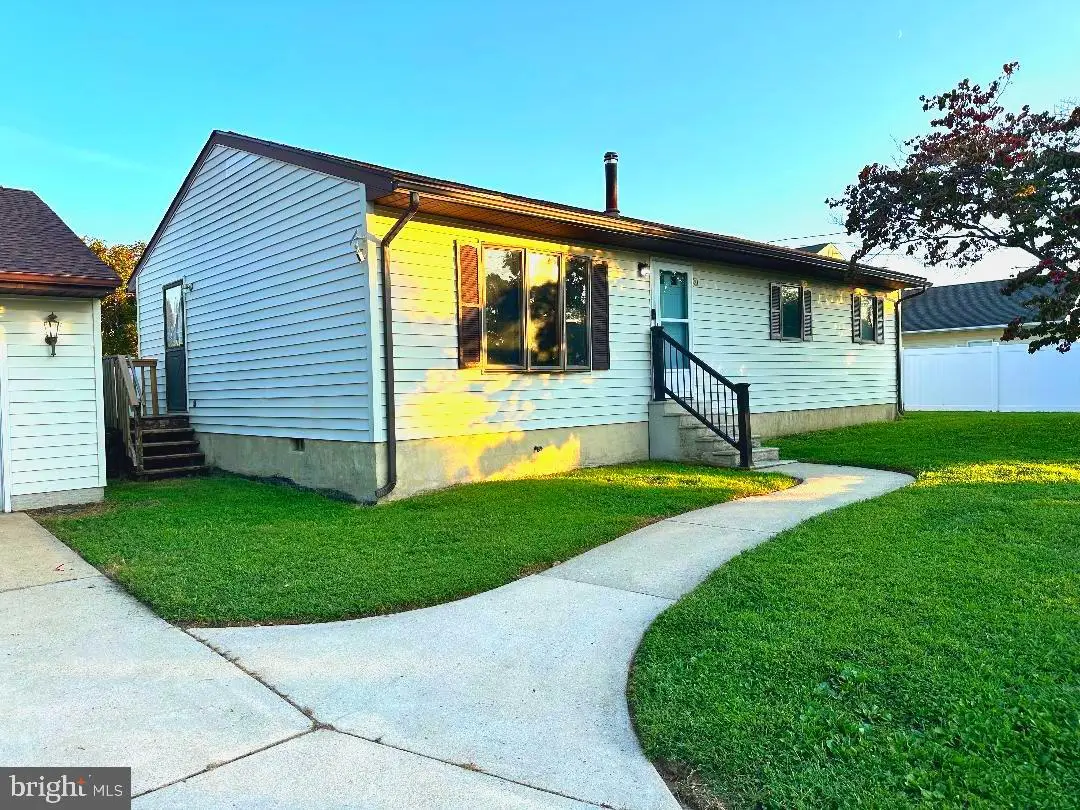 20 University Dr, Pennsville, NJ 08070 - #1