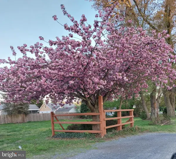 E Boston Rd, PENNSVILLE, NJ 08070
