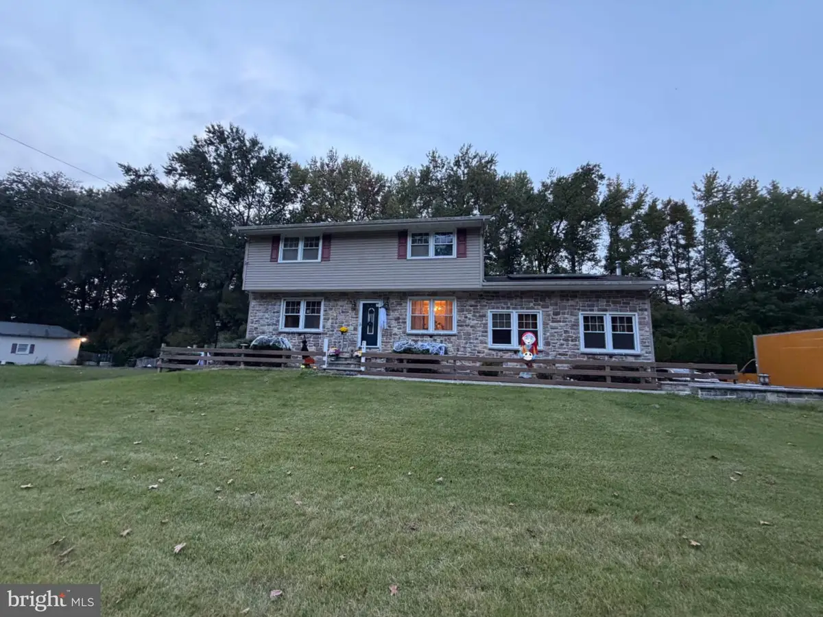 274 S Pennsville Auburn Rd, Carneys Point, NJ 08069 - #1