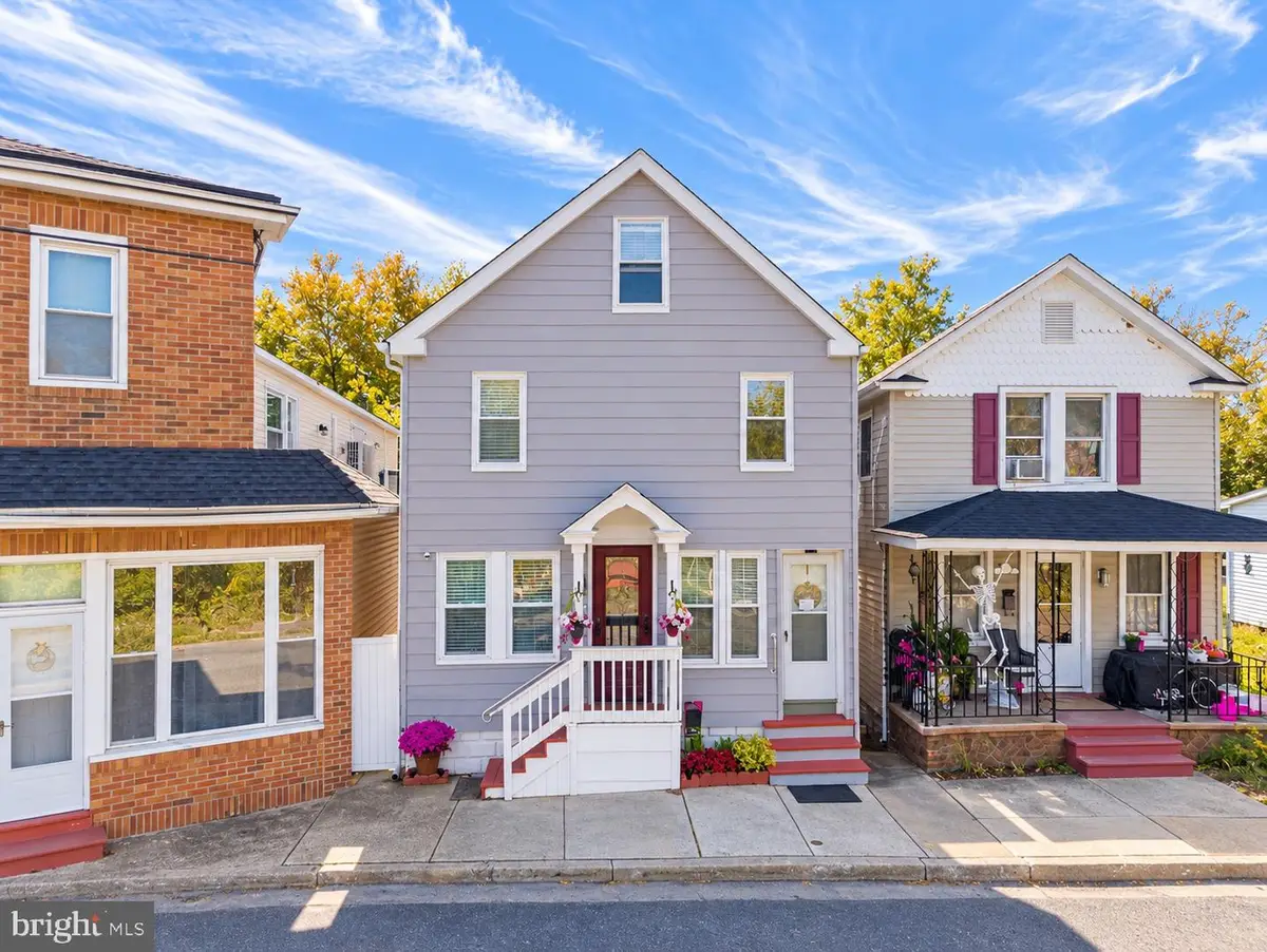98 Railroad Ave, Penns Grove, NJ 08069 - #1