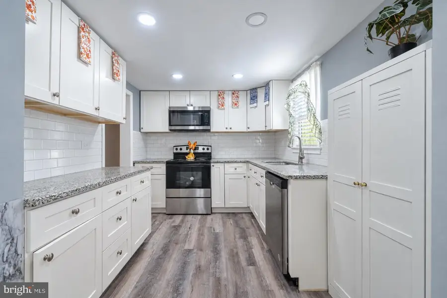 98 Railroad Ave, Penns Grove, NJ 08069 - #3