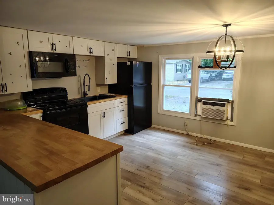 20 Hazelwood Dr, Pittsgrove, NJ 08318 - #2