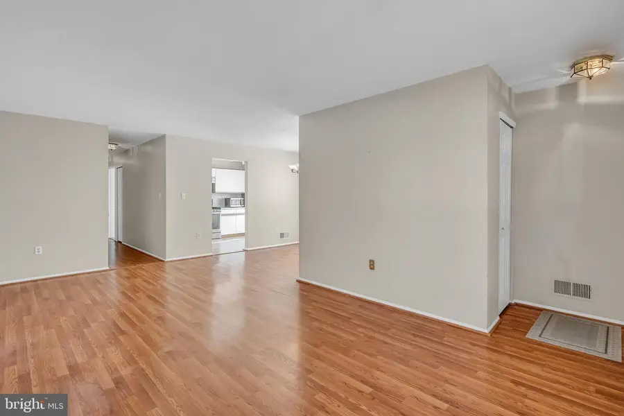 93 Gregory La Ln, Franklin Park, NJ 08823 - Image #3