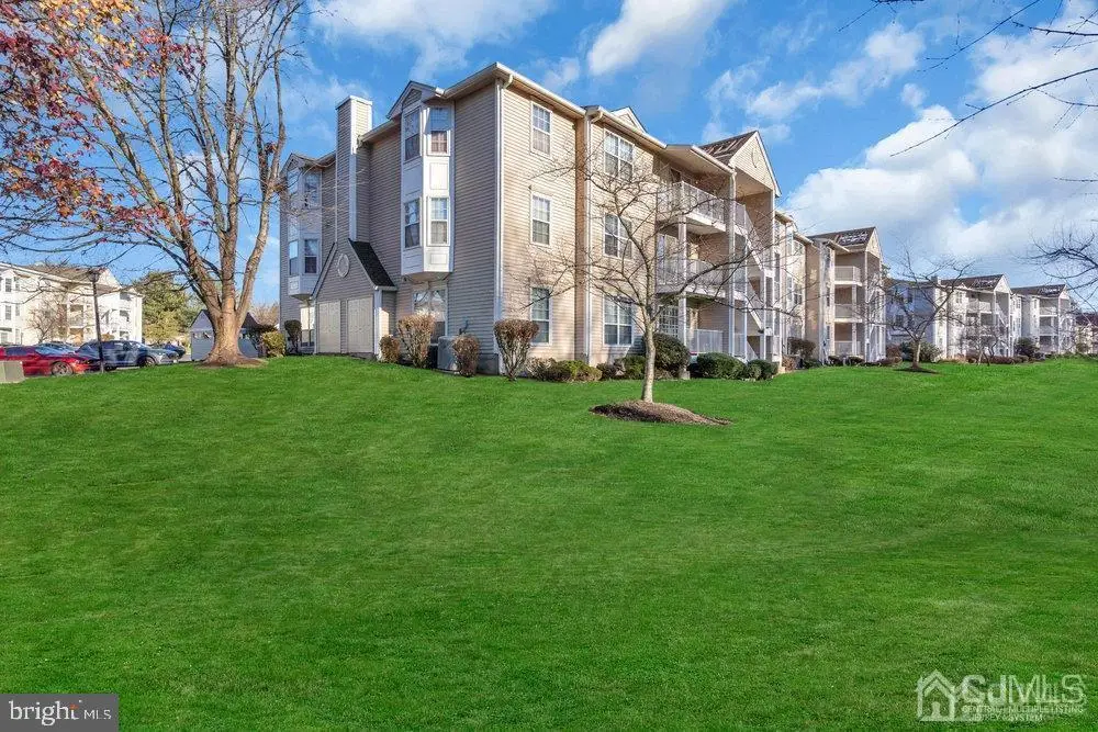 139 Rachel Ct, Franklin Park, NJ 08823 - Image #1