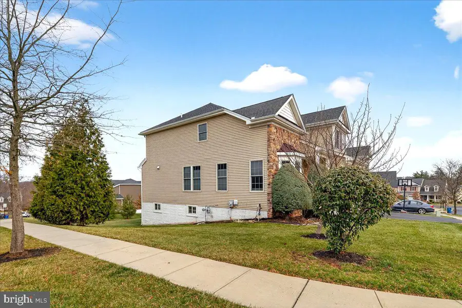 17 Comstock Ln, Skillman, NJ 08558 - Image #2