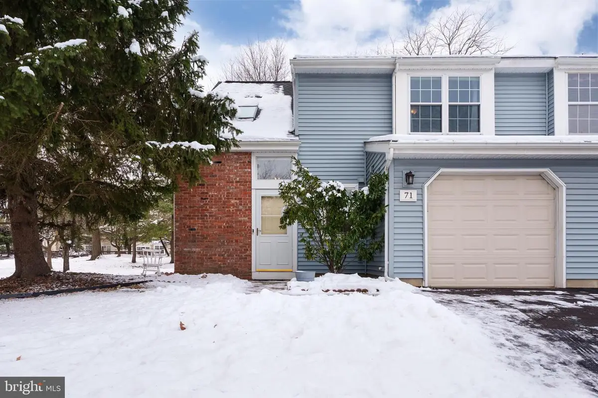 71 Avebury Pl, Somerset, NJ 08873 - Image #1