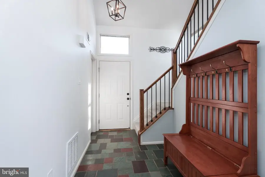 71 Avebury Pl, Somerset, NJ 08873 - Image #2