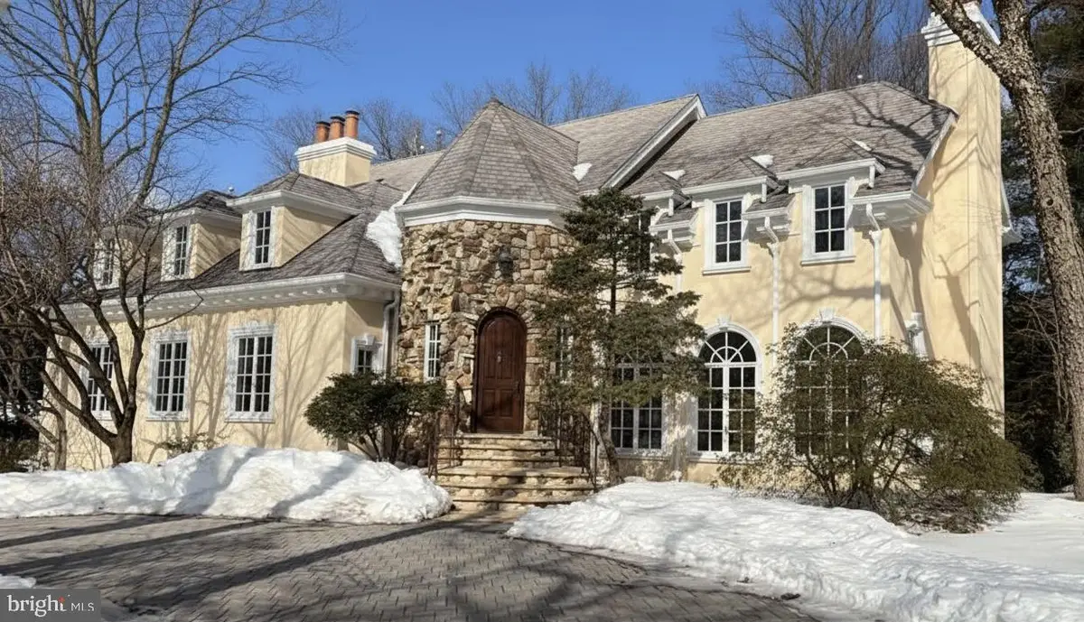 19 Glen View Dr, Warren, NJ 07059 - #1